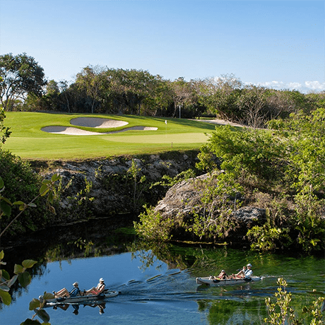 El Camaleon Golf Course image